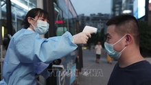 Dịch Covid-19: Trung Quốc thử nghiệm lâm sàng thuốc điều trị từ huyết tương bệnh nhân đã bình phục