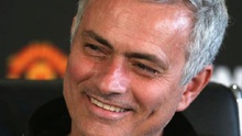 Mourinho quá giàu kinh nghiệm, đoán trước Fellaini bị đuổi và phản ứng cực nhanh