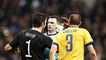 Người Ý bức xúc, chửi rủa trọng tài Anh vì cho Real hưởng penalty ở phút bù giờ