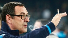 Maurizio Sarri: Nghiện thuốc lá, từng làm ngân hàng và mê bóng đá tấn công tới điên cuồng