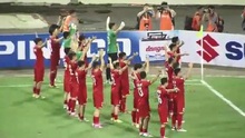 Cầu thủ Việt Nam ăn mừng theo kiểu Viking khiến báo nước ngoài phấn khích