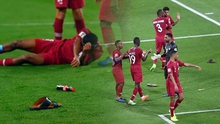 Quá tức giận, CĐV UAE ném giày dép và chai nước vào sân khi Qatar ghi bàn