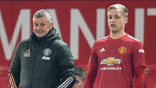 Solskjaer nói gì khi Van de Beek được khuyên rời MU sớm?