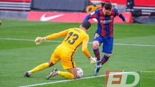 Sevilla 0-2 Barcelona: Messi ghi bàn 8 trận liên tiếp, Barca thắng trên sân khách