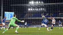 Everton 2-2 Tottenham: Harry Kane lập cú đúp rồi chấn thương, Spurs lo sốt vó