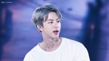 7 lần Jin 'chơi trội', phá đội hình BTS