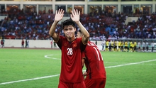 Bóng đá Việt Nam hôm nay: Đình Trọng đang 'mất liên lạc' với Duy Mạnh