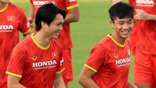 Bóng đá Việt Nam hôm nay: HLV Park Hang Seo mang dự phòng 4 cầu thủ sang UAE