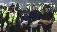 CHÙM ẢNH: Kinh hoàng bạo loạn bóng đá Indonesia khiến hơn 100 người thiệt mạng