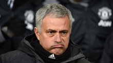 M.U: Mourinho bấn loạn, cầu thủ 'làm phản', không có ai là... Roy Keane