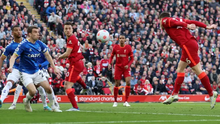 Liverpool 2-0 Everton: Thắng derby Merseyside, Liverpool lại áp sát Man City