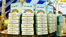 MC Minh Trang phát động dự án tặng trẻ em 1000 hộp sách mỗi tháng
