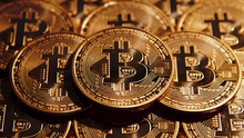Đạt giá kỷ lục 3.000 USD, bitcoin vẫn không phải một loại tiền tệ