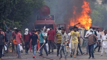 Ấn Độ: 'Con trời' bị kết tội hiếp dâm, tín đồ cuồng tín nổi loạn, 22 người chết