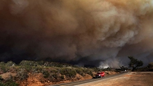 Mỹ: Giải cứu hơn 200 người mắc kẹt do cháy rừng ở California