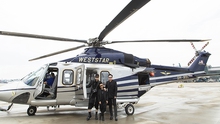 NTK Đỗ Mạnh Cường đưa con trai đi chơi bằng trực thăng