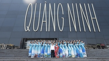 BTC Hoa hậu Biển đảo Việt Nam 2022 trao tặng trống đồng cho Bảo tàng Quảng Ninh