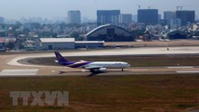 Sa thải 2 nhân viên bốc xếp tại sân bay Tân Sơn Nhất