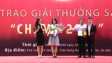 Trao Giải thưởng Sách Chạm lần 1 năm 2018: 100 triệu đồng cho 'Ông giáo làng' Nguyễn Thế Vinh
