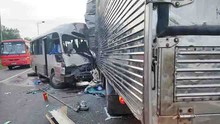 Xe khách lấn trái đường đâm trực diện xe tải, 18 người bị thương