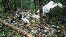 Rơi máy bay ở Indonesia: Duy nhất cậu bé 12 tuổi sống sót