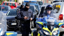 Vụ bắt cóc con tin tại Pháp: Một cảnh sát thiệt mạng - Tiếp tục bắt giữ nghi can
