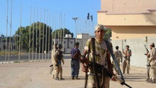 Libya ra lệnh bắt giữ hàng chục phiến quân nghi tấn công căn cứ dầu mỏ và quân sự