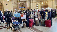 Bảo hộ công dân tại Ukraine: Hơn 2.600 người Việt được sơ tán khỏi vùng chiến sự