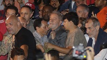 Cựu Tổng thống Brazil chấp hành lệnh bắt giữ