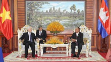 Tổng Bí thư, Chủ tịch nước Nguyễn Phú Trọng hội kiến Chủ tịch Thượng viện Say Chhum và Chủ tịch Quốc hội Heng Samrin