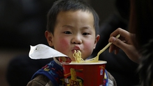 Choáng! Mỗi năm, người Trung Quốc ăn mỳ ăn liền bằng 7 quốc gia khác cộng lại