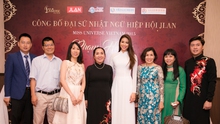 Hoa hậu Phạm Hương được Hiệp hội JLAN trao 1 tỉ đồng để phát học bổng