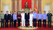 Chủ tịch nước Trần Đại Quang trao quyết định bổ nhiệm Phó Viện trưởng Viện KSND tối cao