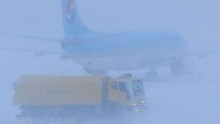 Hàn Quốc: Tuyết dày đặc, sân bay Jeju hủy, hoãn 180 chuyến bay