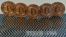 'Triều đại' bitcoin sắp kết thúc?