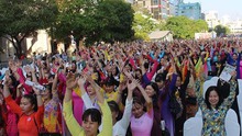 3.000 người tham gia đồng diễn với áo dài trên phố đi bộ Nguyễn Huệ