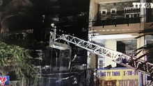 VIDEO: Cháy cửa hàng 5 tầng tại phố lồng đèn Quận 5