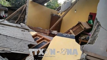 Choáng váng, ít nhất 50 người thương vong trong vụ động đất tại Indonesia