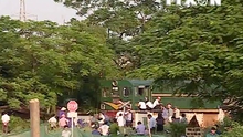 VIDEO: Tai nạn đường sắt nghiêm trọng tại Hà Đông, Hà Nội