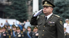 Bộ trưởng Quốc phòng Ukraine giải ngũ