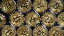 Giá đồng Bitcoin chạm mức 19.000 USD