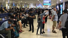 Yêu cầu xử nghiêm việc chèo kéo, tăng giá, bắt chẹt khách tại sân bay Tân Sơn Nhất