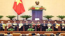 Trình Quốc hội phê chuẩn việc bổ nhiệm 2 Phó Thủ tướng và 12 bộ trưởng, trưởng ngành