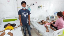 Hai cháu bé bị chấn thương sọ não trong vụ sập tường lò gạch tại Đắk Lắk