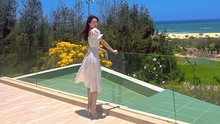 Người yêu TOP 10 hoa hậu của Văn Hậu khoe dáng ở biển