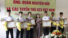 UBND tỉnh Gia Lai tặng bằng khen cho bầu Đức và 6 cầu thủ HAGL