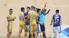 HLV Nguyễn Thành Vinh: ‘Hà Nội FC thảm bại vì chủ quan, coi thường Thanh Hóa’