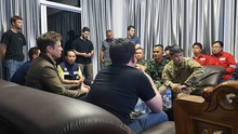 VIDEO Tỷ phú Elon Musk vào hang cùng đội giải cứu đội bóng Thái Lan