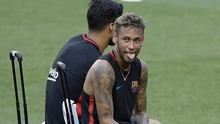 Neymar gặp ‘sự cố’ trên sân tập, tỉnh bơ trước thông tin sắp đến PSG