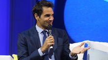 TENNIS ngày 25/11: Federer nhận bằng tiến sĩ. Sharapova khác lạ khi nhuộm tóc đen